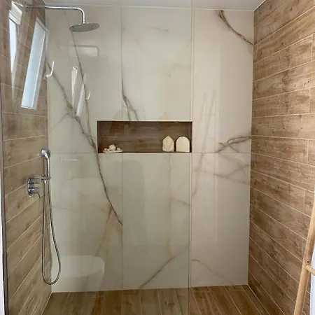 Apleton Agia Anna (Naxos)