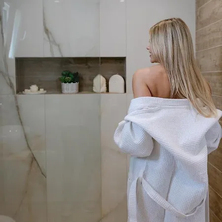 Apleton Apartman Ajía Ána